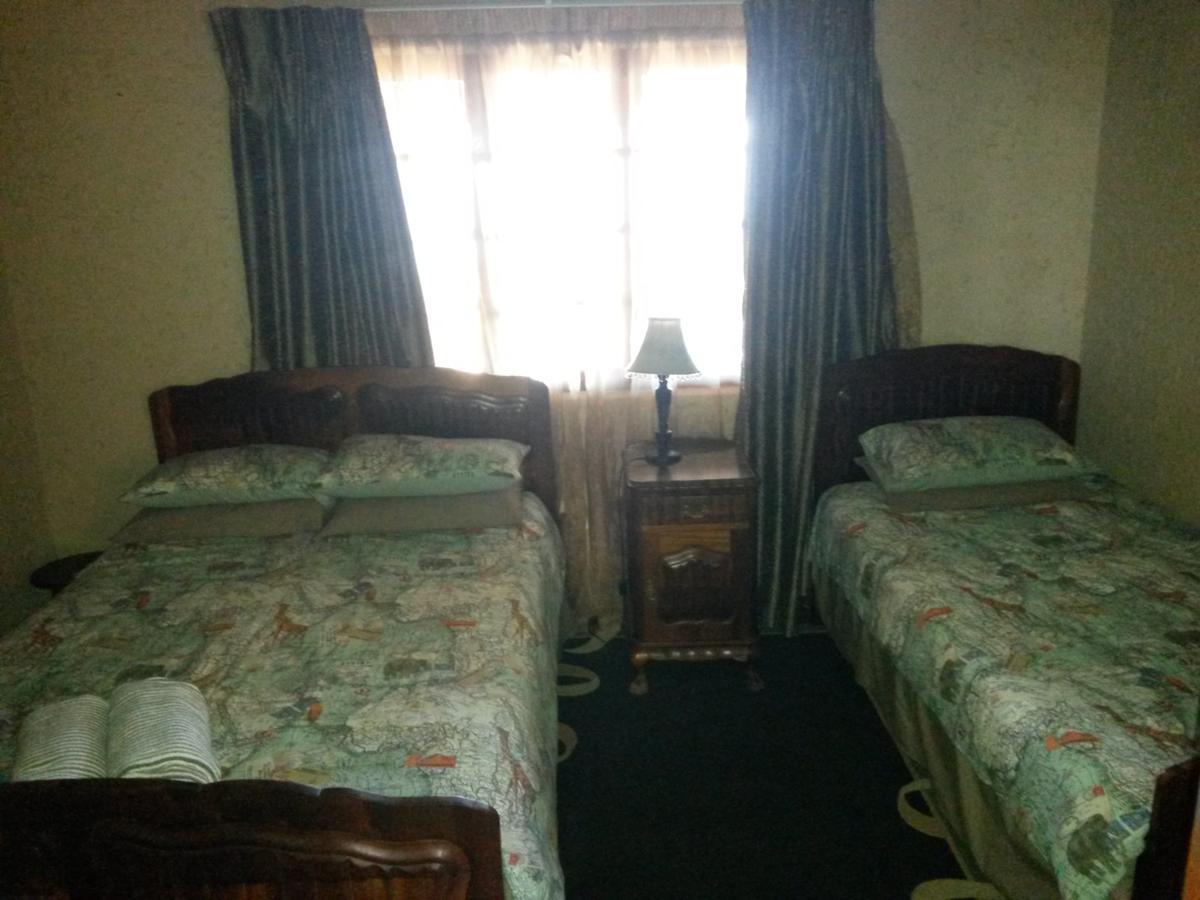 Benlize Lodge Hartbeespoort Quarto foto